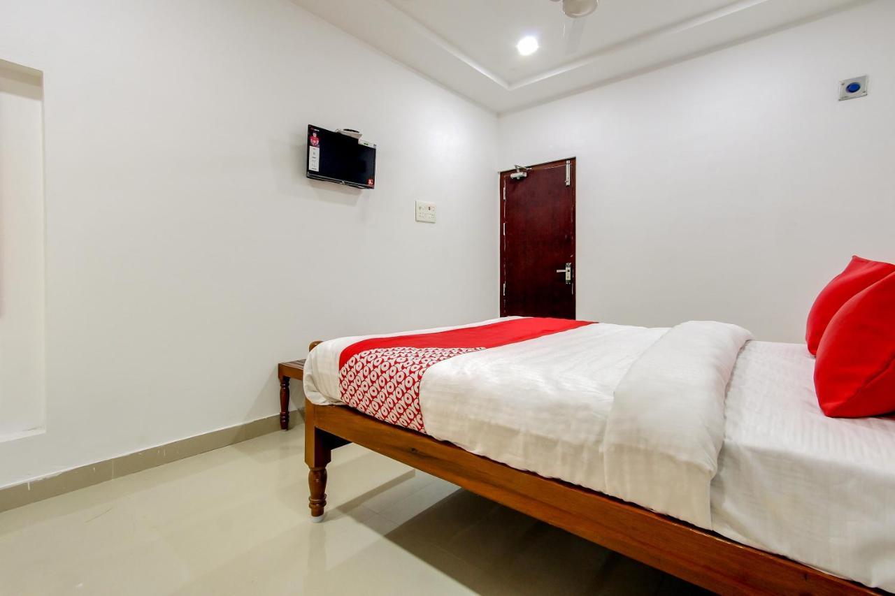 Oyo 69625 Mayuraa Residency Hotel กุมพาโกนัม ภายนอก รูปภาพ